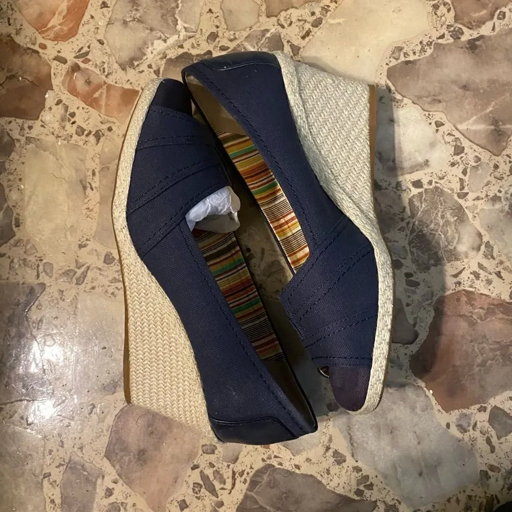Michelle D Navy Peep Toe Espadrille Wedges, size 9